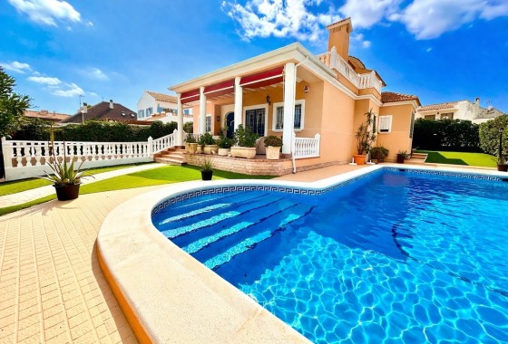 Willa wolnostojąca - Sprzedaż - La Mata - Costa Blanca