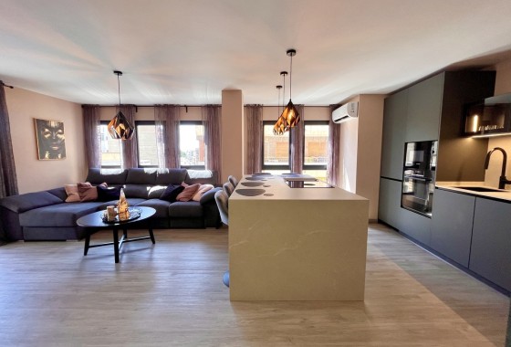 Wohnung / Apartment - Wiederverkauf - Almoradí -
                Almoradí