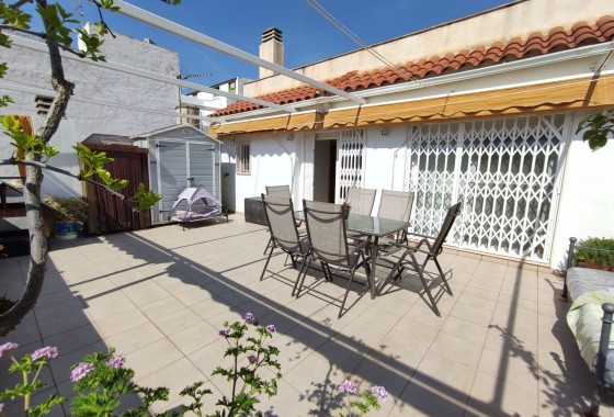 Wohnung / Apartment - Wiederverkauf - Elda -
                Elda