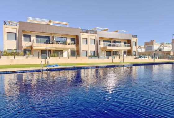 Wohnung / Apartment - Wiederverkauf - Mil Palmeras - Mil Palmeras