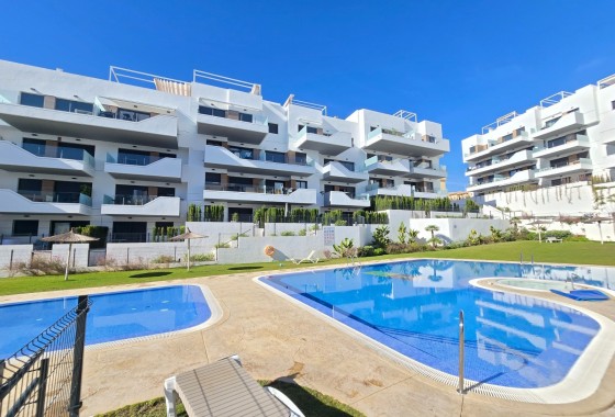 Wohnung / Apartment - Wiederverkauf - Orihuela Costa - Villamartín *