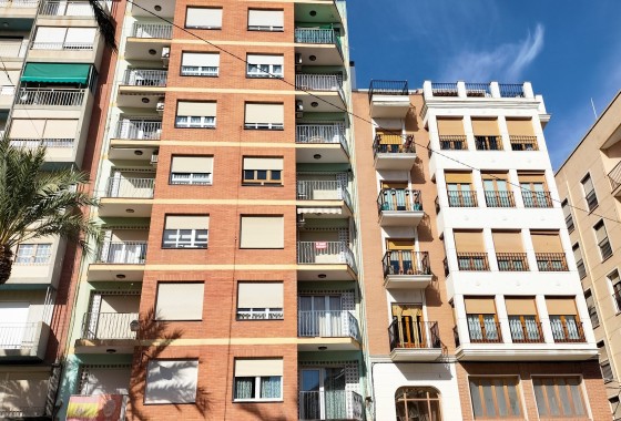 Wohnung / Apartment - Wiederverkauf - Sax -
                Sax