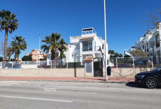Wohnung / Apartment - Wiederverkauf - Torrevieja - Aguas Nuevas