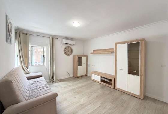 Wohnung / Apartment - Wiederverkauf - Torrevieja - Center
