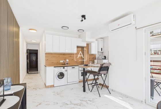Wohnung / Apartment - Wiederverkauf - Torrevieja - Centro Torrevieja