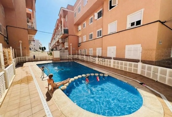 Wohnung / Apartment - Wiederverkauf - Torrevieja - La Mata