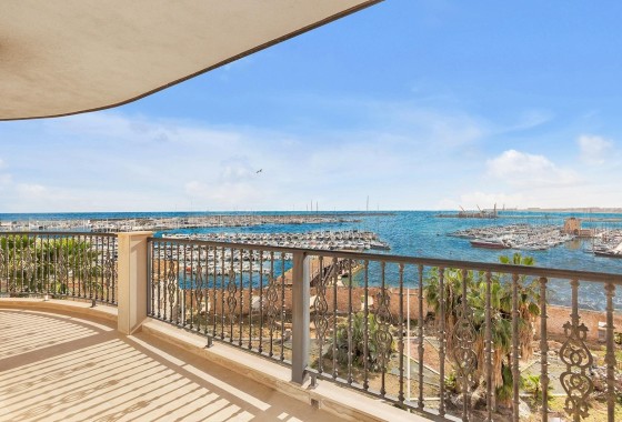 Wohnung / Apartment - Wiederverkauf - Torrevieja - Paseo maritimo