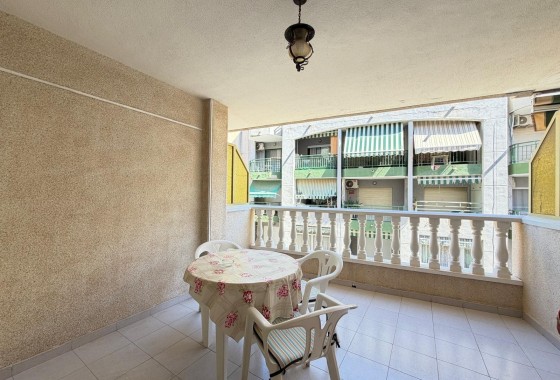 Wohnung / Apartment - Wiederverkauf - Torrevieja - Playa del Cura