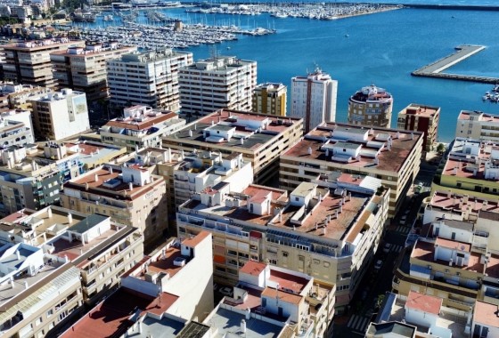 Wohnung / Apartment - Wiederverkauf - Torrevieja - Torrevieja