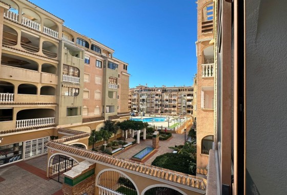 Wohnung Appartement - Resale -
        Torrevieja - C8L-57941