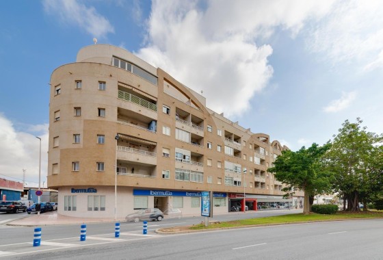 Wohnung / Appartement - Resale - Torrevieja - Center