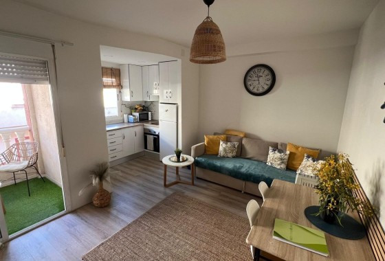 Wohnung / Appartement - Resale - Torrevieja - Centro