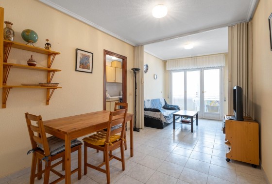 Wohnung / Appartement - Resale - Torrevieja - Centro