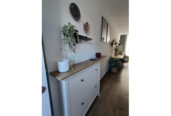 Wohnung / Appartement - Resale - Torrevieja - La Mata