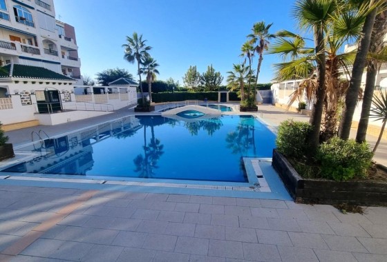 Wohnung / Appartement - Resale - Torrevieja - La Mata