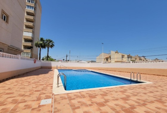Wohnung / Appartement - Resale - Torrevieja - Nueva Torrevieja
