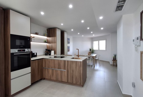 Wohnung / Appartement - Resale - Torrevieja - Playa Acequion