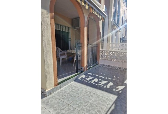 Wohnung / Appartement - Resale - Torrevieja - Playa de los Naufragos