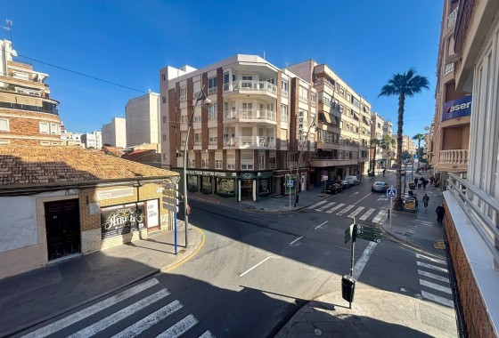 Wohnung / Appartement - Resale - Torrevieja - Torrevieja