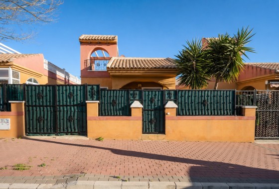 Wolnostojąca willa - Sprzedaż - Torrevieja - Aguas Nuevas