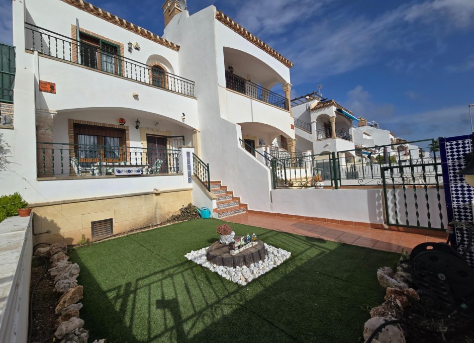Wynajem długoterminowy - Apartament mieszkanie -
Orihuela Costa - Villamartín