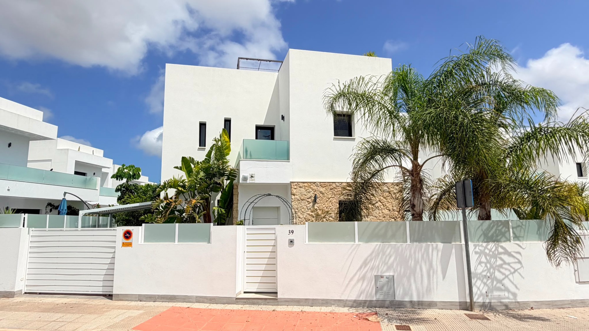 Villa in Los Montesinos - Image 3