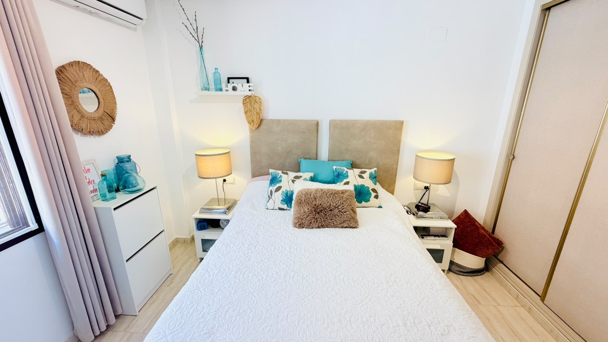 Twee-onder-een-kapwoning · Herverkoop - Daya Vieja · Alicante · Spanje Twee-onder-een-kapwoning · Herverkoop - Daya Vieja · Alicante · Spanje