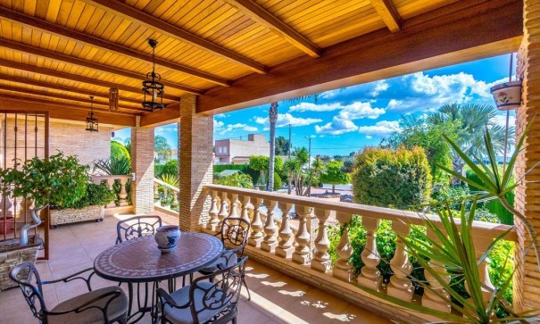 Sprzedaż - Finca nieruchomość wiejska -
Rafal