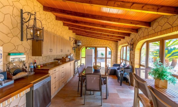 Sprzedaż - Finca nieruchomość wiejska -
Rafal