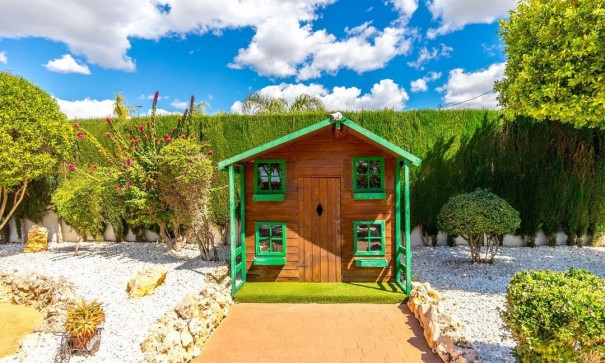 Sprzedaż - Finca nieruchomość wiejska -
Rafal