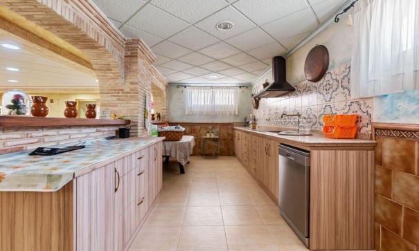 Sprzedaż - Finca nieruchomość wiejska -
Rafal