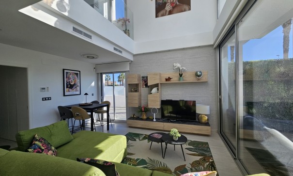 Resale - Freistehende Villa -
Cabo Roig