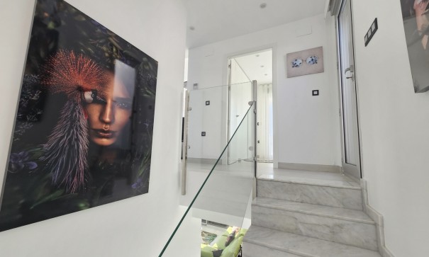 Resale - Freistehende Villa -
Cabo Roig