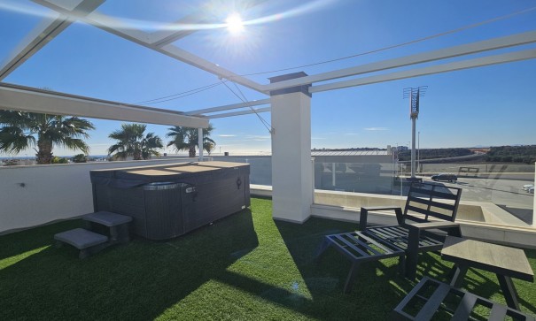 Resale - Freistehende Villa -
Cabo Roig