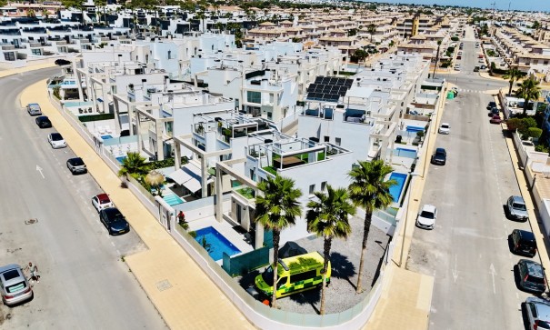 Resale - Freistehende Villa -
Cabo Roig