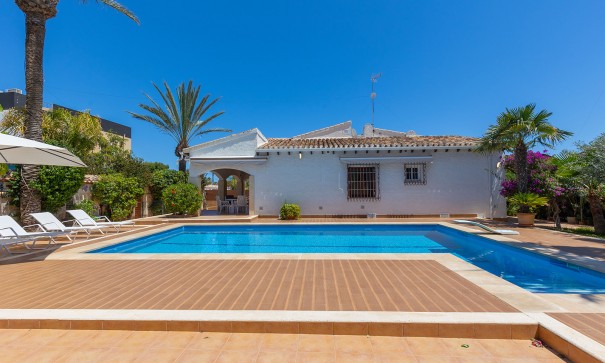 Sale - Detached Villa -
Orihuela - Orihuela Costa