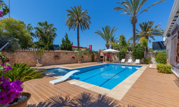 Sale - Detached Villa -
Orihuela - Orihuela Costa