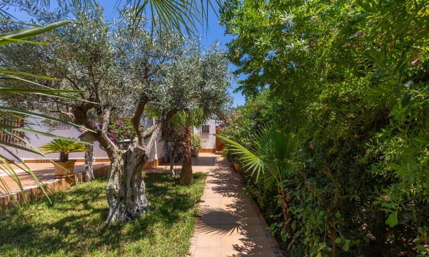 Sale - Detached Villa -
Orihuela - Orihuela Costa