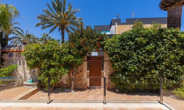 Sale - Detached Villa -
Orihuela - Orihuela Costa