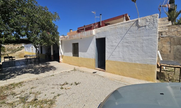 Resale - Finca Landgut -
Crevillente
