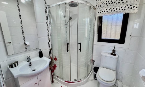 Återförsäljning - Fristående villa -
Algorfa - Lomas de la Juliana