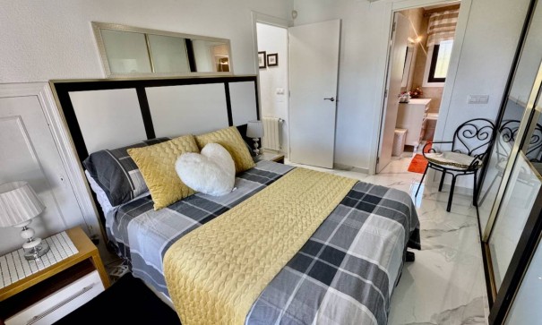 Återförsäljning - Fristående villa -
Algorfa - Lomas de la Juliana