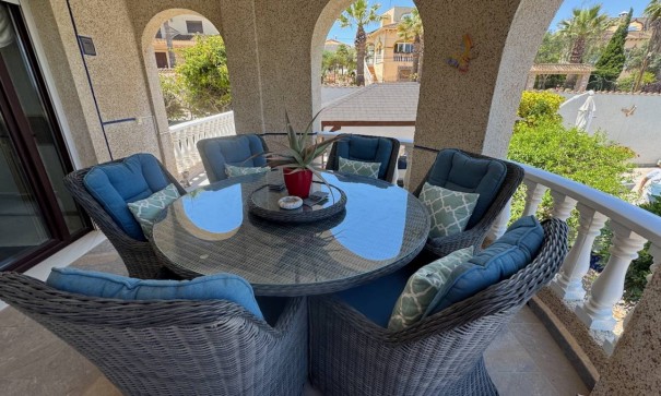 Återförsäljning - Fristående villa -
Algorfa - Lomas de la Juliana