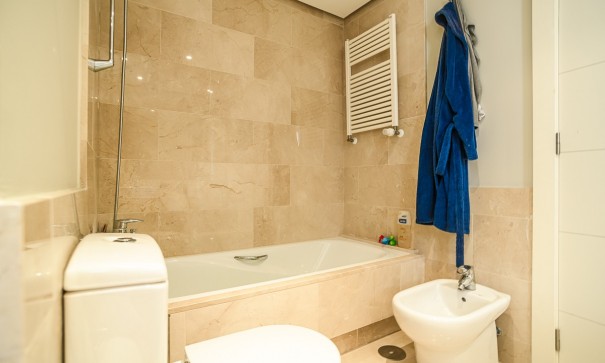 Resale - Freistehende Villa -
San Miguel de Salinas - Las Colinas Golf