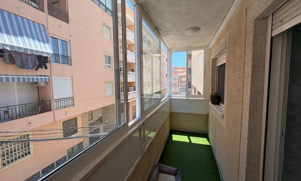 Revente - Appartement -
Torrevieja - Centro