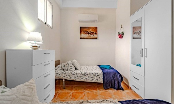 Resale - Freistehende Villa -
Villamartín