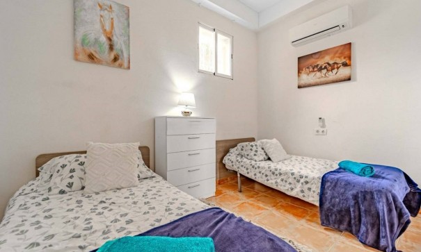 Resale - Freistehende Villa -
Villamartín