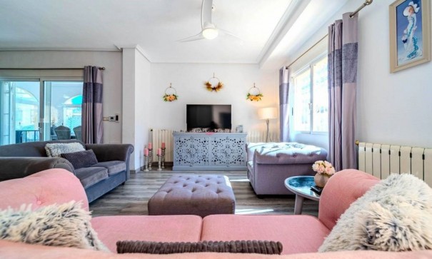 Resale - Freistehende Villa -
Villamartín