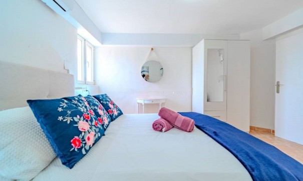 Resale - Freistehende Villa -
Villamartín