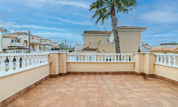 Resale - Freistehende Villa -
Villamartín